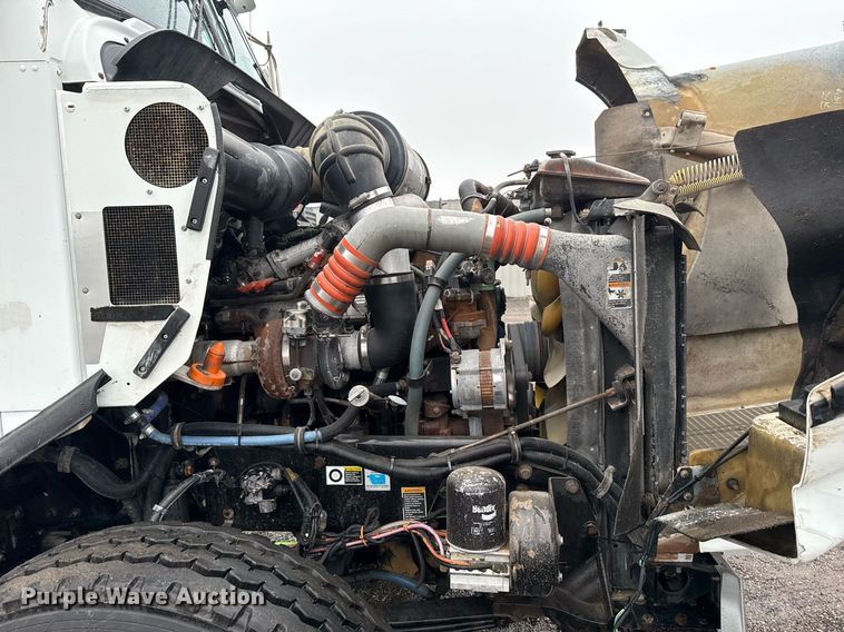 image for item EG2431 2007 Kenworth T800 vacuum truck