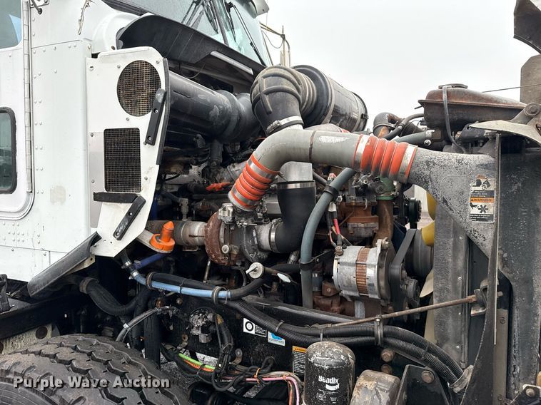 image for item EG2431 2007 Kenworth T800 vacuum truck