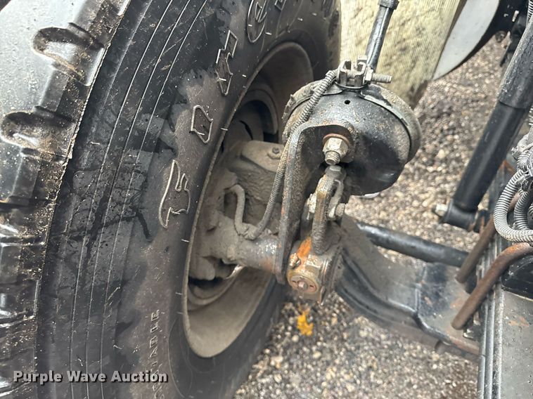 image for item EG2431 2007 Kenworth T800 vacuum truck