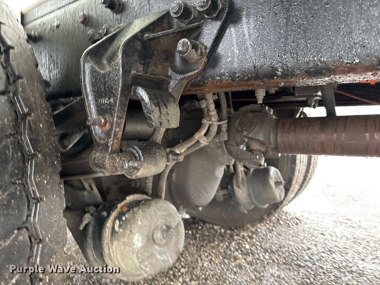 image for item EG2431 2007 Kenworth T800 vacuum truck