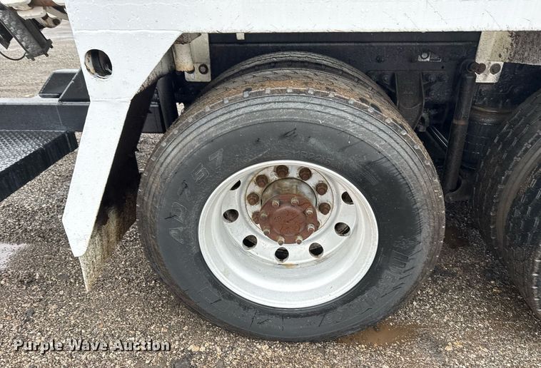 image for item EG2431 2007 Kenworth T800 vacuum truck