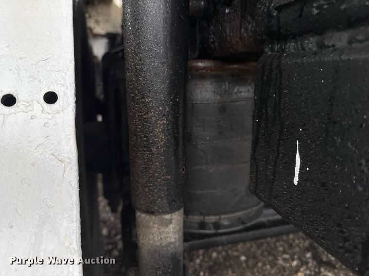 image for item EG2431 2007 Kenworth T800 vacuum truck