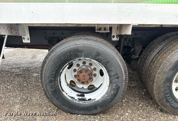 image for item EG2431 2007 Kenworth T800 vacuum truck