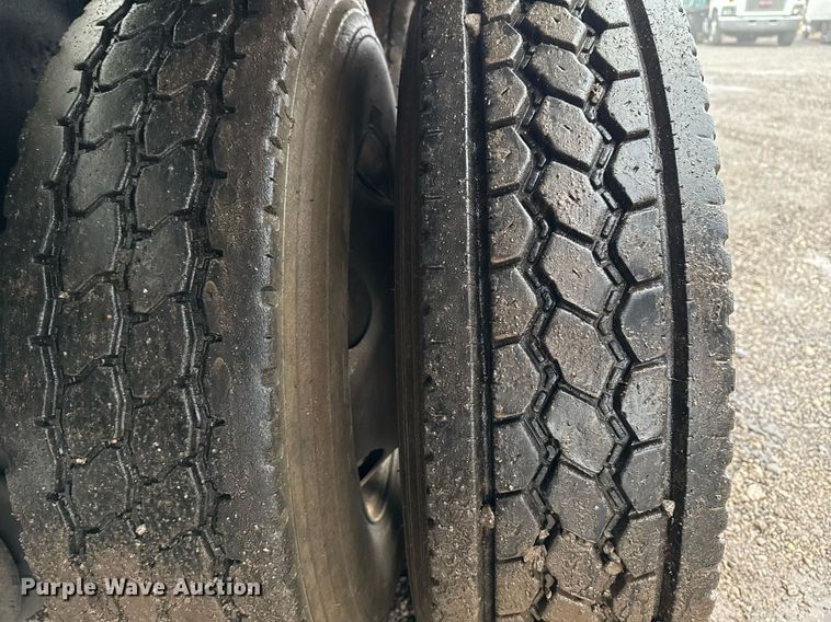 image for item EG2431 2007 Kenworth T800 vacuum truck