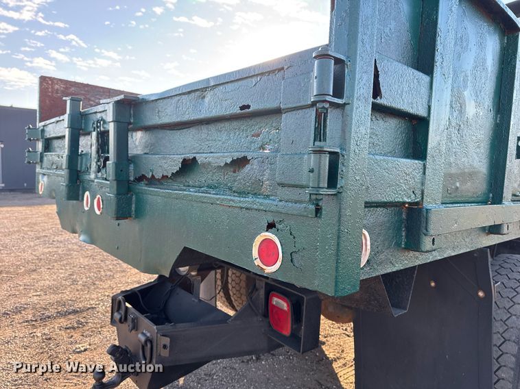 image for item EG2449 2009 GMC C7500 dump truck