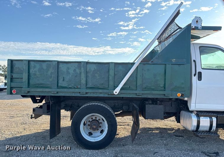 image for item EG2449 2009 GMC C7500 dump truck