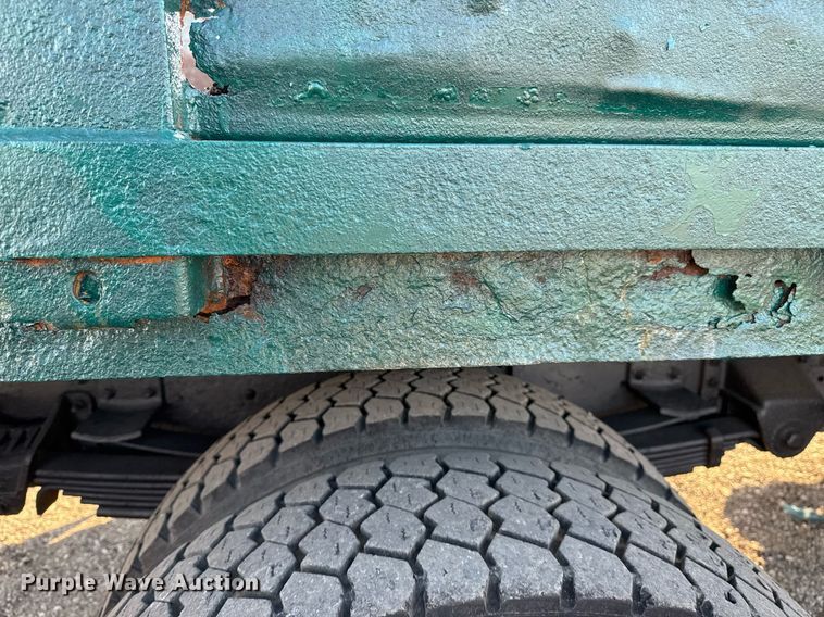 image for item EG2449 2009 GMC C7500 dump truck