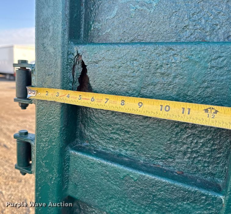 image for item EG2449 2009 GMC C7500 dump truck