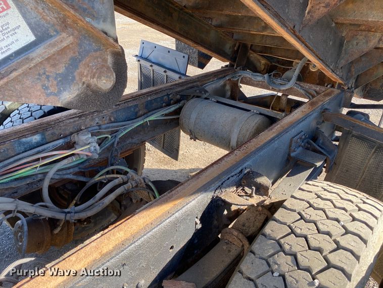 image for item EG2449 2009 GMC C7500 dump truck