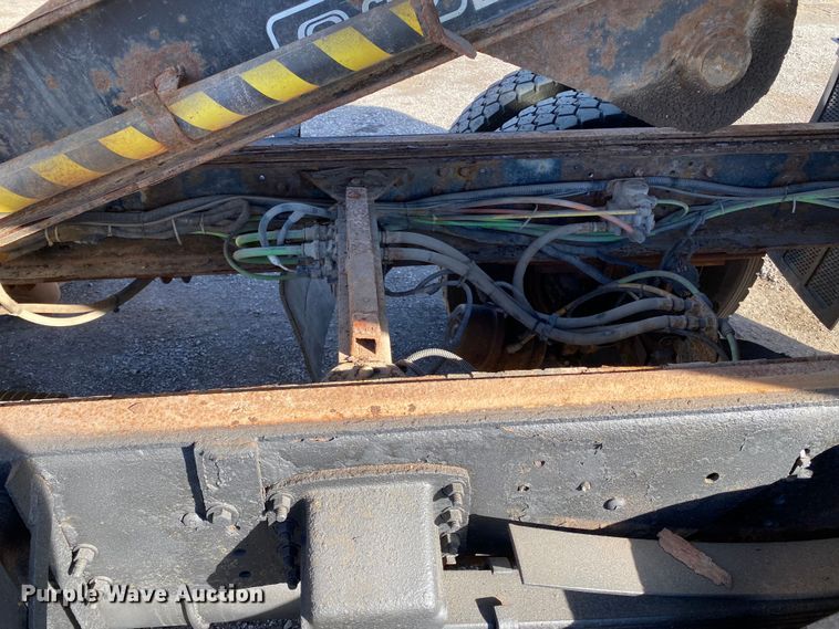 image for item EG2449 2009 GMC C7500 dump truck