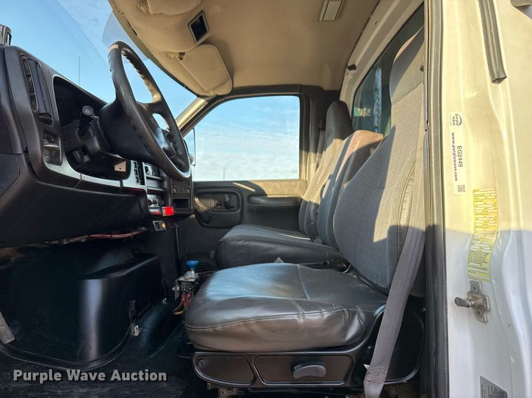 image for item EG2449 2009 GMC C7500 dump truck