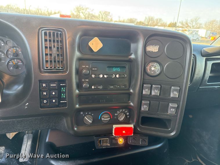 image for item EG2449 2009 GMC C7500 dump truck