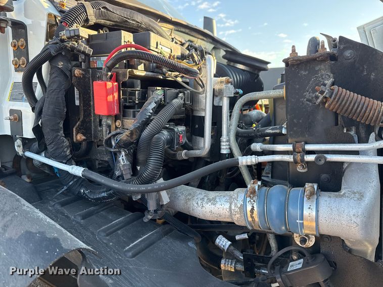 image for item EG2449 2009 GMC C7500 dump truck