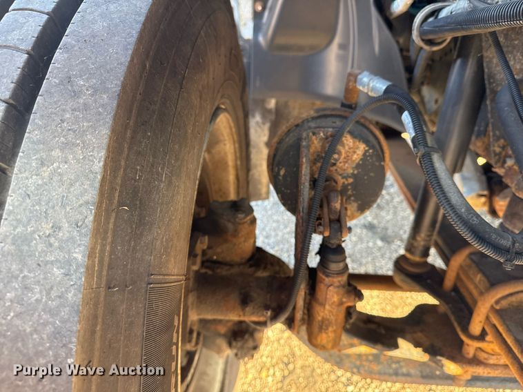 image for item EG2449 2009 GMC C7500 dump truck