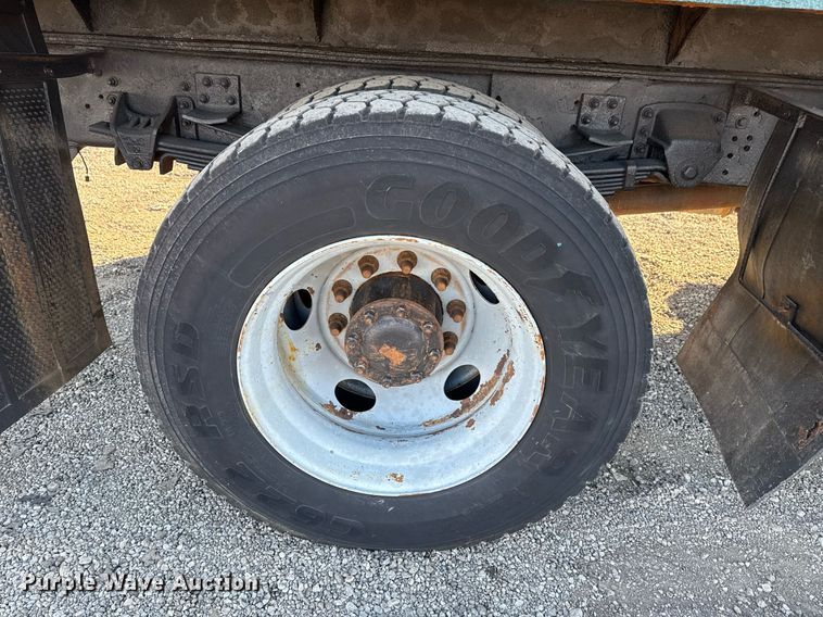 image for item EG2449 2009 GMC C7500 dump truck