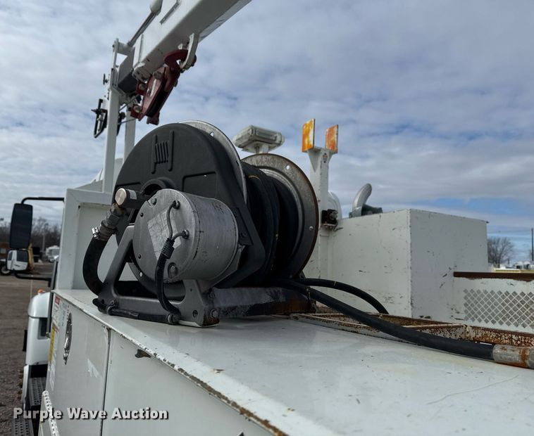 image for item EG2491 2010 International 7400 Crew Cab utility / service truck