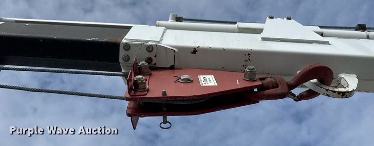 image for item EG2491 2010 International 7400 Crew Cab utility / service truck