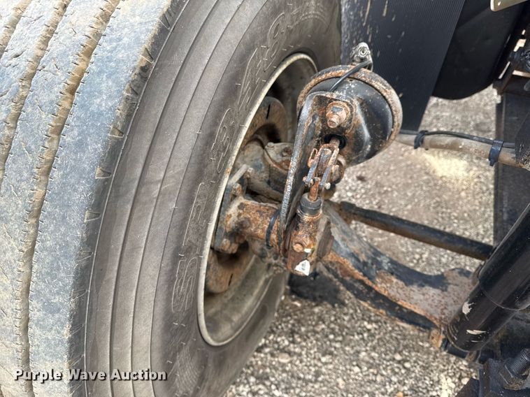 image for item EG2491 2010 International 7400 Crew Cab utility / service truck