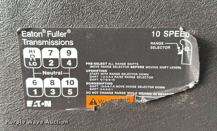 image for item EG2491 2010 International 7400 Crew Cab utility / service truck