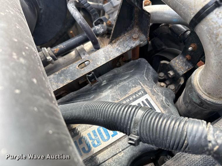 image for item EG2491 2010 International 7400 Crew Cab utility / service truck