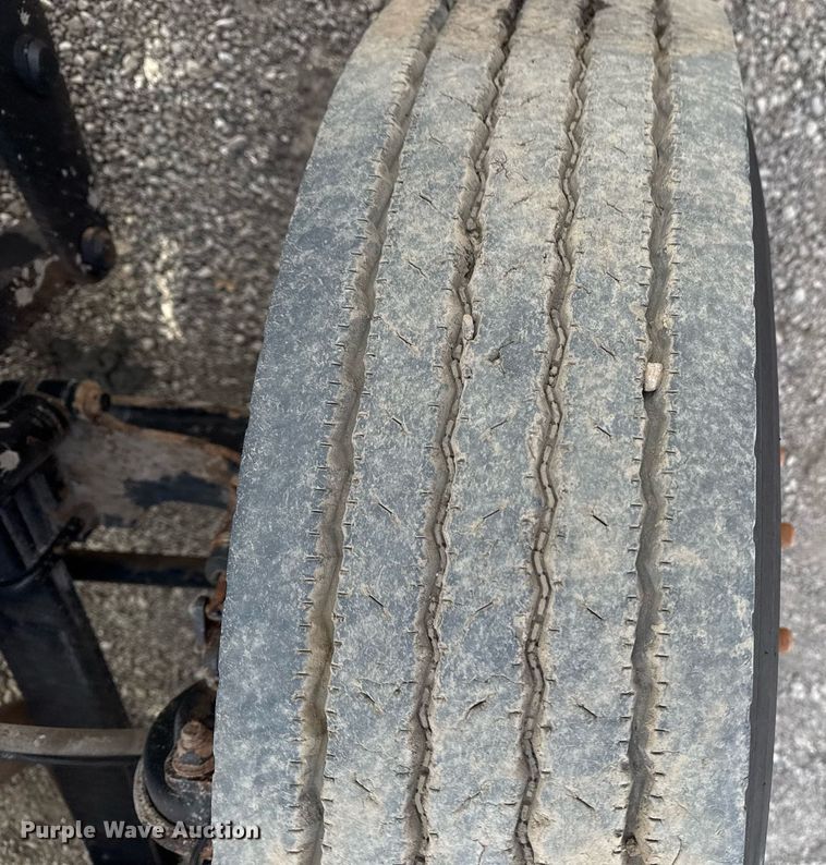 image for item EG2491 2010 International 7400 Crew Cab utility / service truck