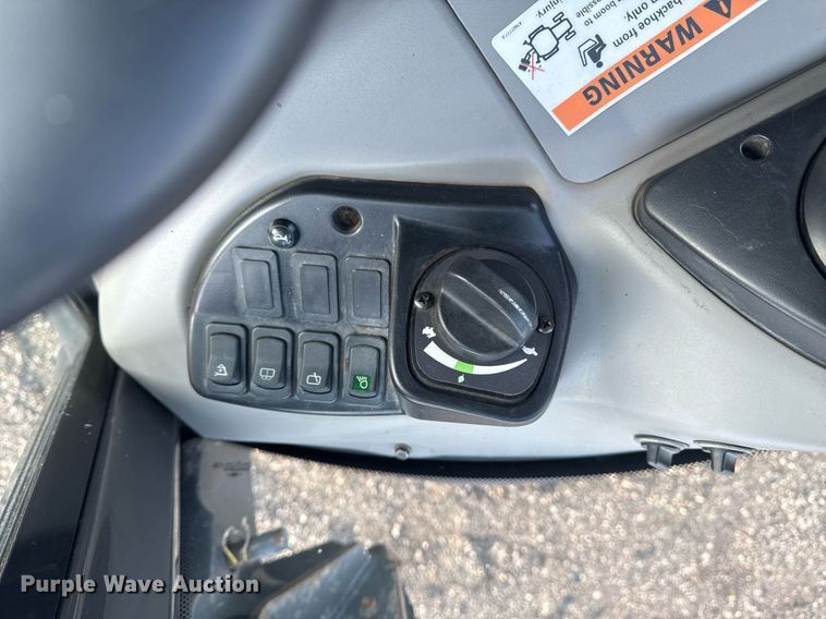 image for item EG2518 2017 Case 580 Super N backhoe