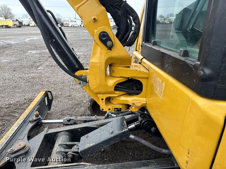 image for item EG2520 2018 Caterpillar 304E2 CR mini excavator