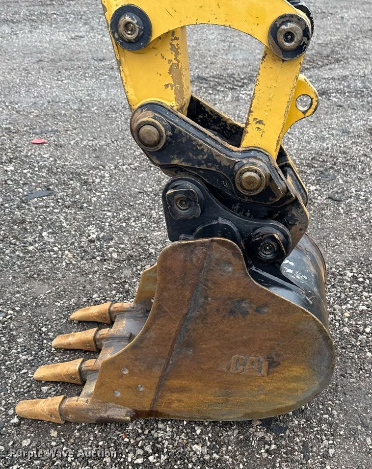 image for item EG2520 2018 Caterpillar 304E2 CR mini excavator
