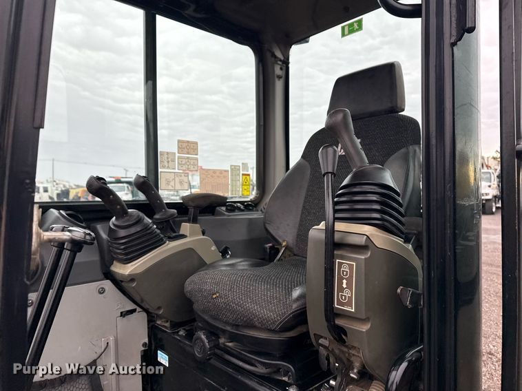 image for item EG2520 2018 Caterpillar 304E2 CR mini excavator