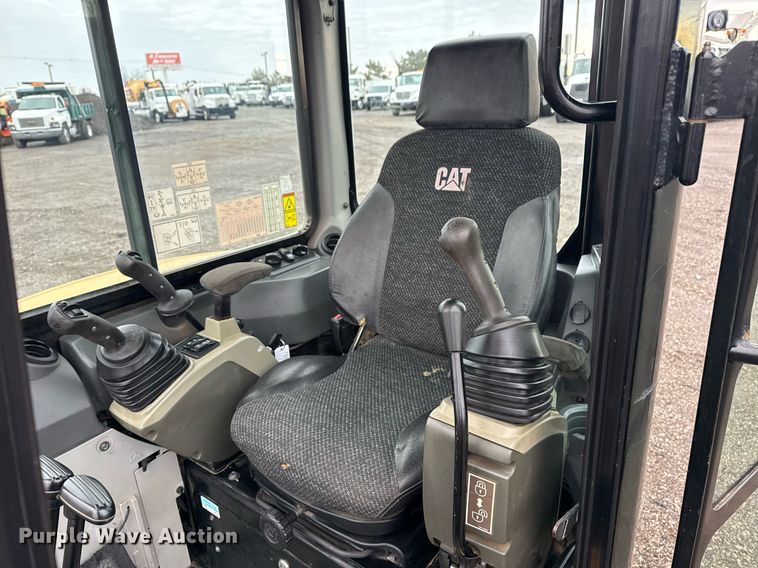 image for item EG2520 2018 Caterpillar 304E2 CR mini excavator