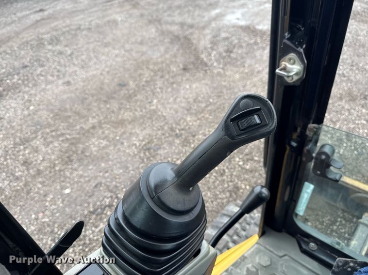 image for item EG2520 2018 Caterpillar 304E2 CR mini excavator