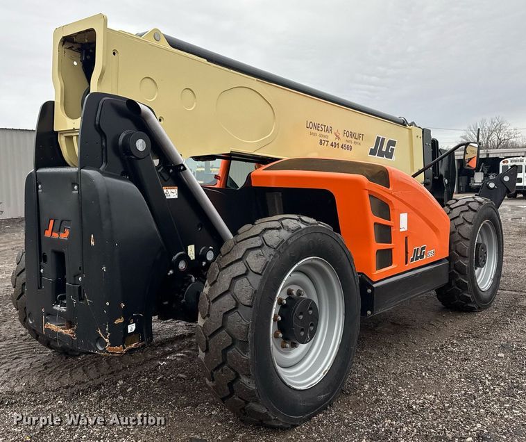 image for item EG2522 2019 JLG 1255 telehandler