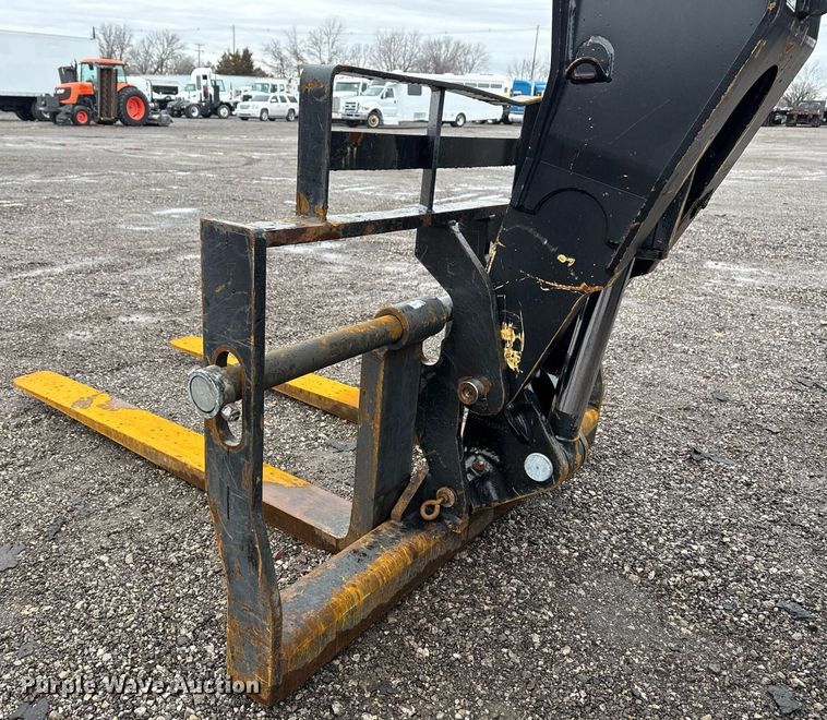 image for item EG2522 2019 JLG 1255 telehandler