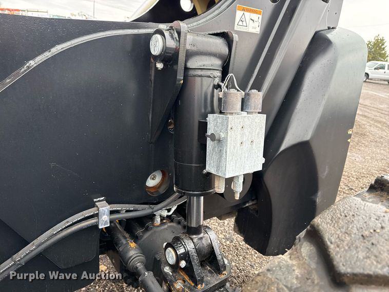 image for item EG2522 2019 JLG 1255 telehandler