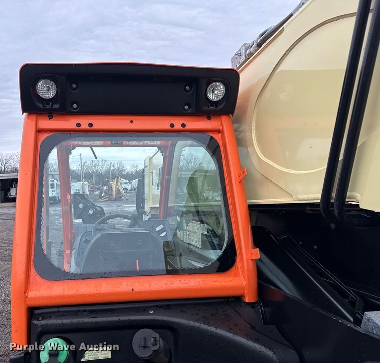 image for item EG2522 2019 JLG 1255 telehandler