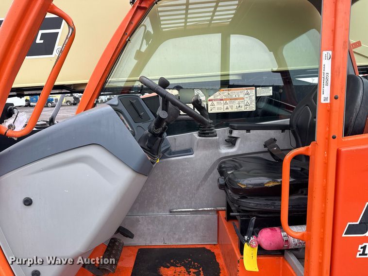 image for item EG2522 2019 JLG 1255 telehandler
