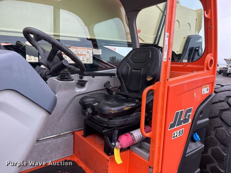 image for item EG2522 2019 JLG 1255 telehandler