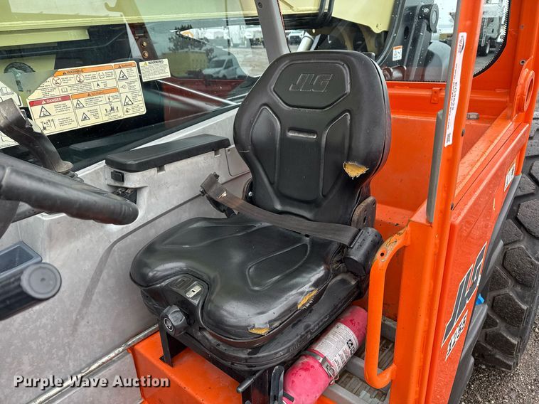 image for item EG2522 2019 JLG 1255 telehandler