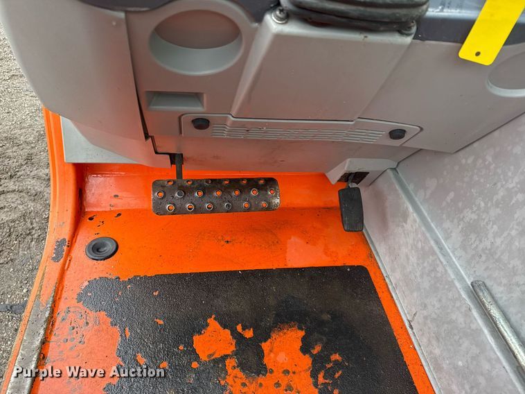 image for item EG2522 2019 JLG 1255 telehandler