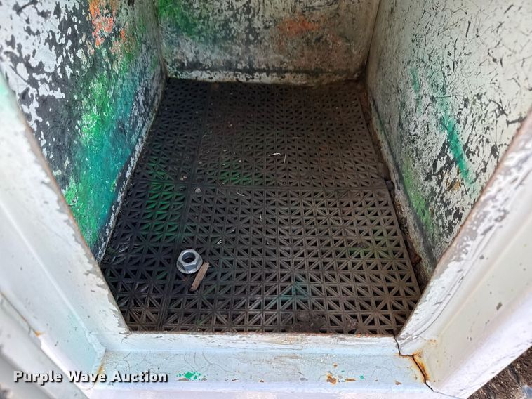 image for item EG2525 2012 Freightliner Business Class M2 Ext. Cab utility / service truck