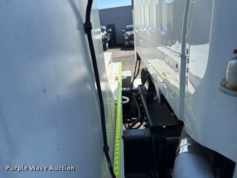 image for item EG2525 2012 Freightliner Business Class M2 Ext. Cab utility / service truck