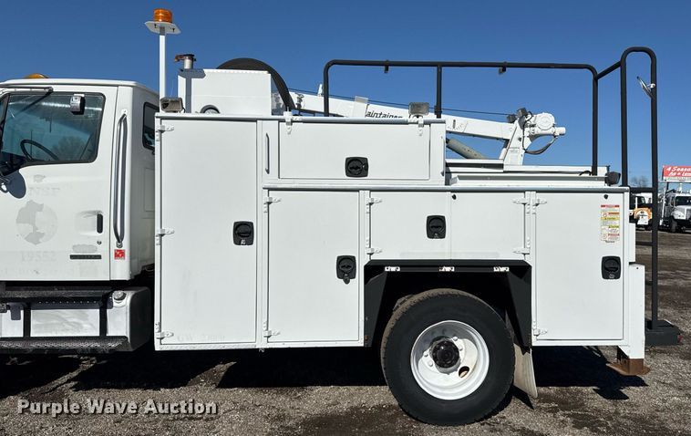 image for item EG2526 2005 Sterling Acterra utility / service truck