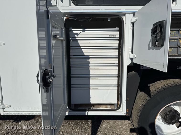 image for item EG2526 2005 Sterling Acterra utility / service truck