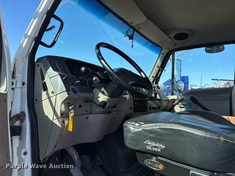 image for item EG2526 2005 Sterling Acterra utility / service truck