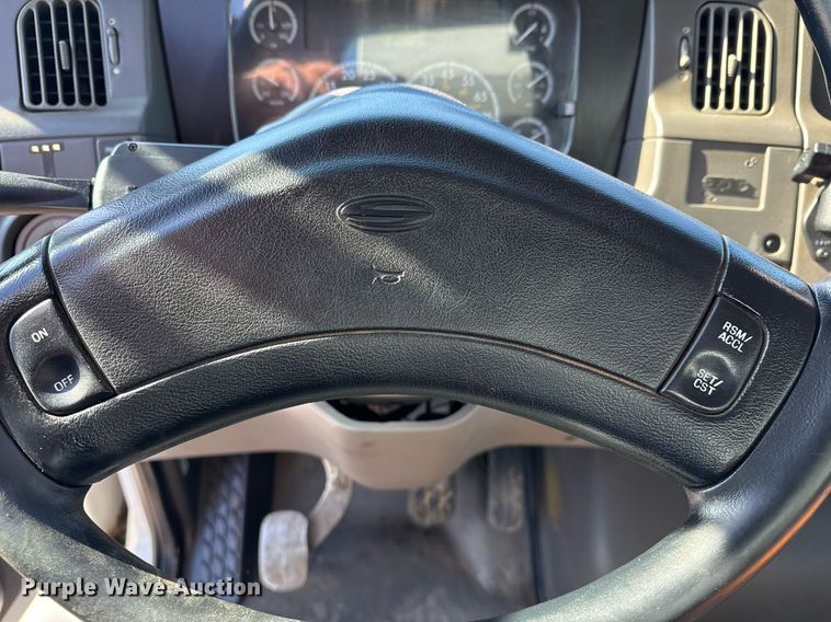 image for item EG2526 2005 Sterling Acterra utility / service truck