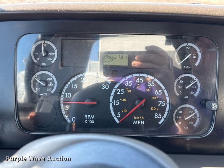 image for item EG2526 2005 Sterling Acterra utility / service truck