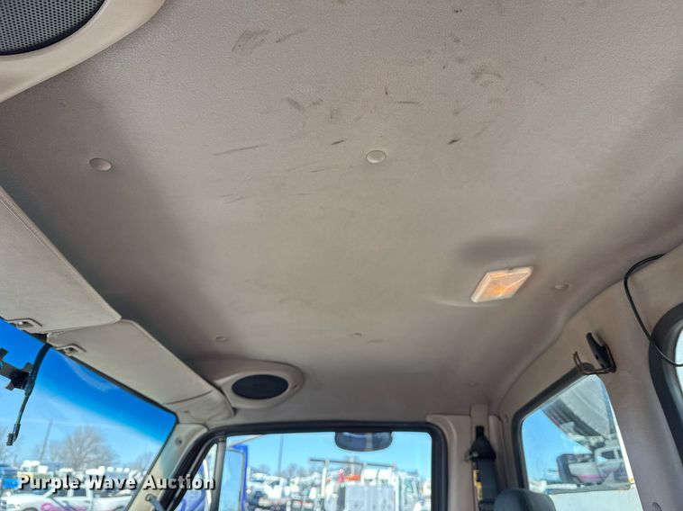 image for item EG2526 2005 Sterling Acterra utility / service truck