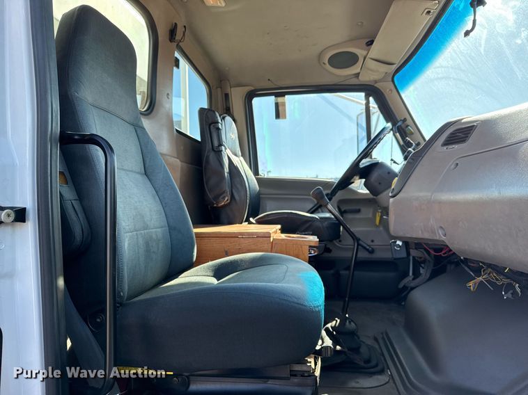 image for item EG2526 2005 Sterling Acterra utility / service truck