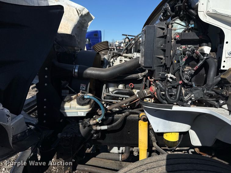 image for item EG2526 2005 Sterling Acterra utility / service truck