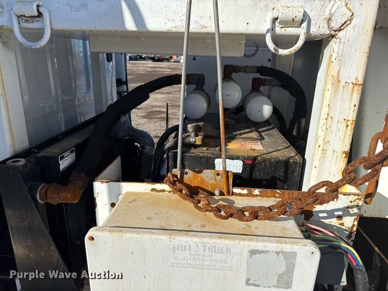 image for item EG2529 2014 Freightliner 114SD grapple crane truck